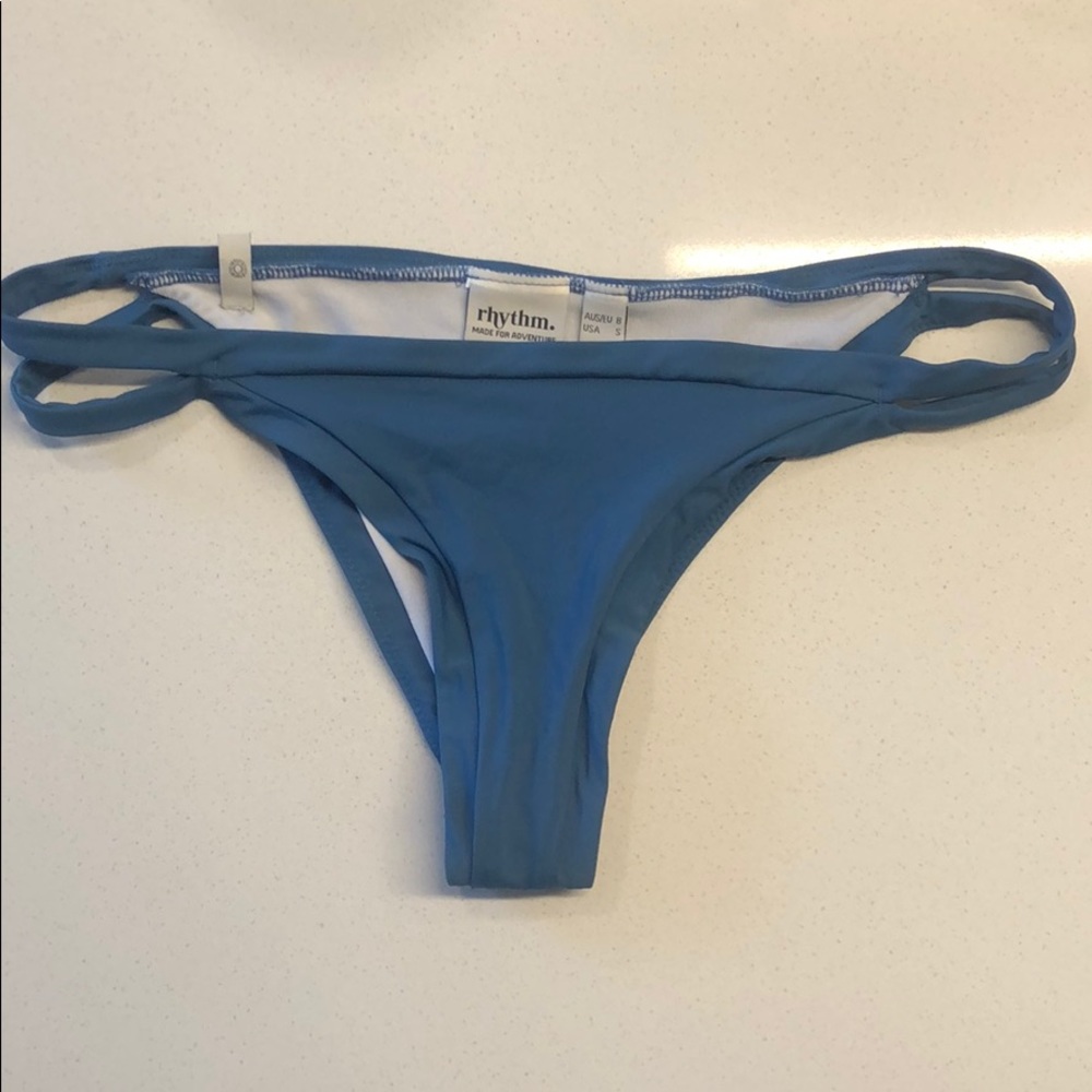 RHYTHM BOTTOM IN LIGHT NAVY BLUE